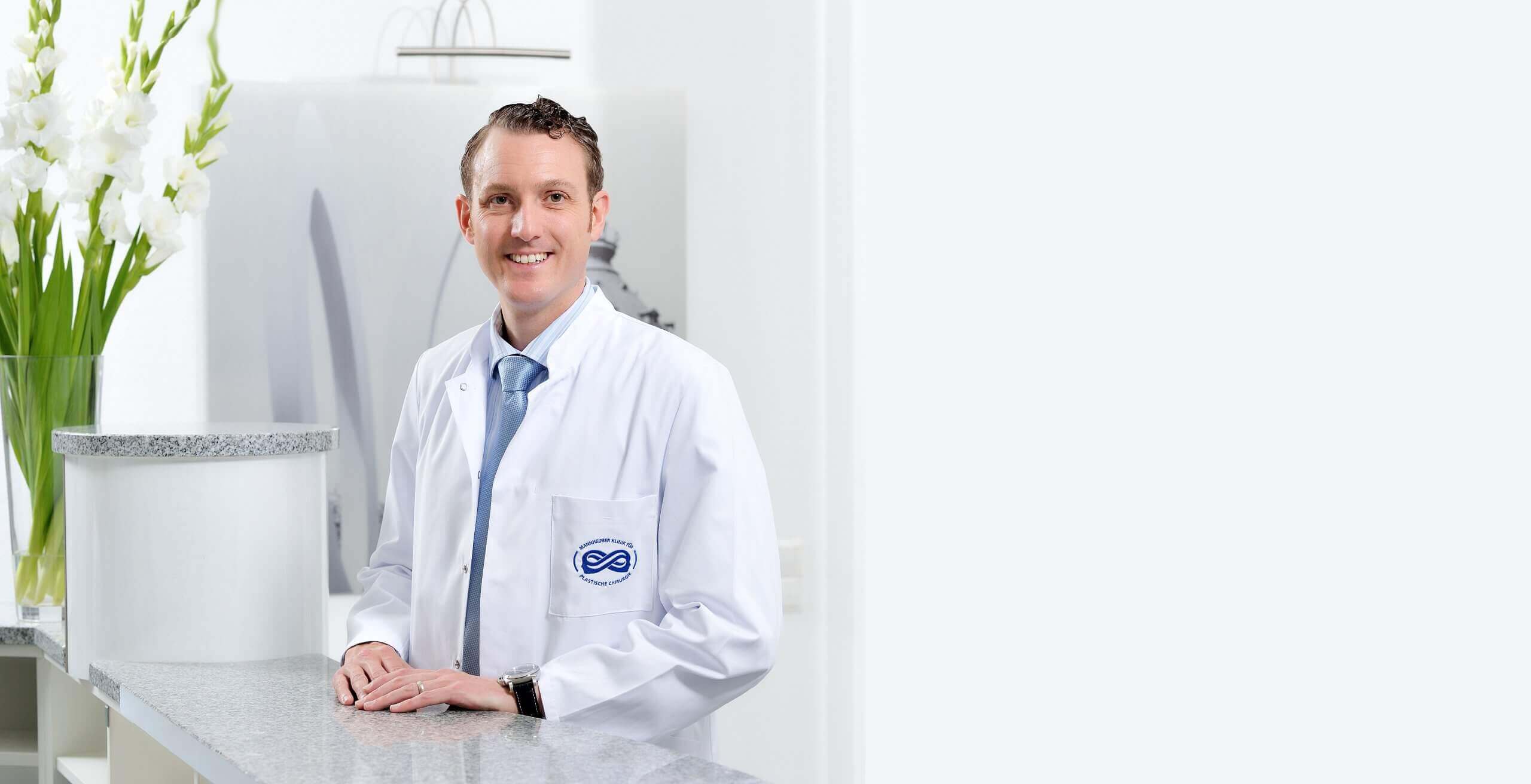 Dr. med. Manuel Hrabowski | Geschäftsführer und Ärztlicher Leiter der Mannheimer Klinik für Plastische Chirurgie